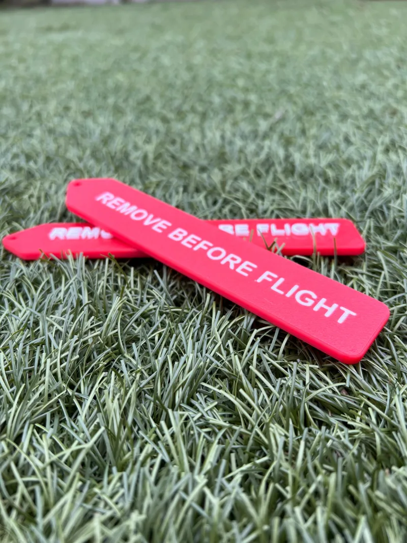REMOVE BEFORE FLIGHT Label Keyring Keychain 