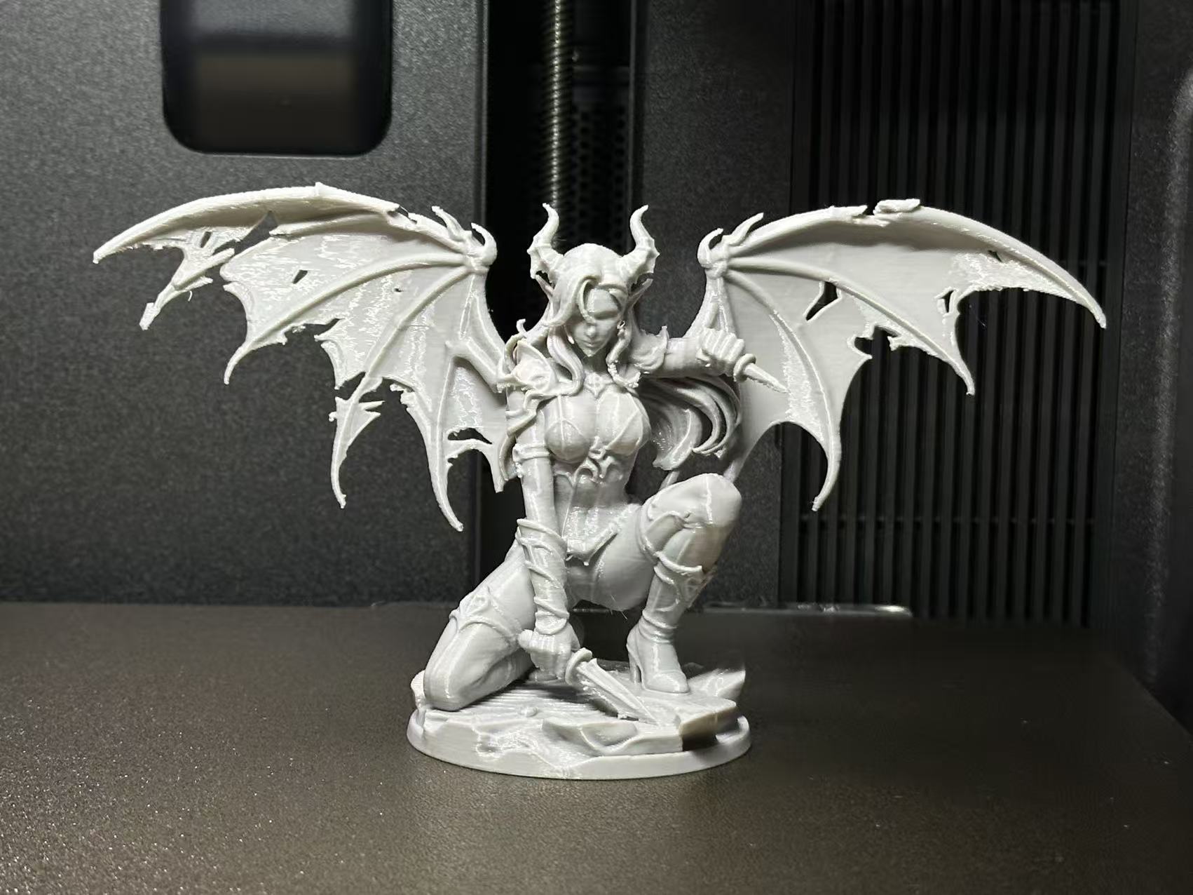 Miniatura 2 do modelo 3D 恶魔女猎手