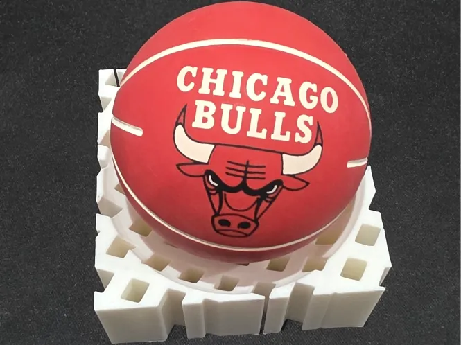 GridCradle: Geometric Display Stand for Basketball