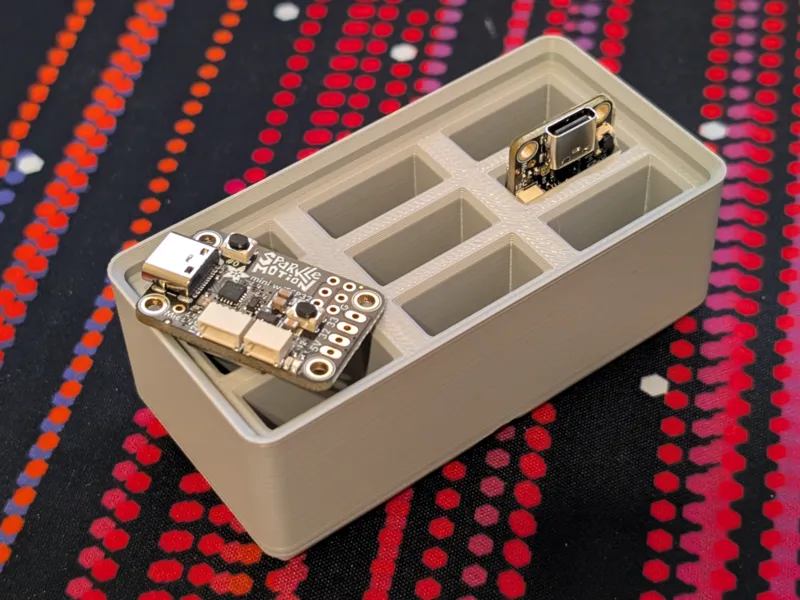 Gridfinity Holder for Sparkle Motion Mini ESP32