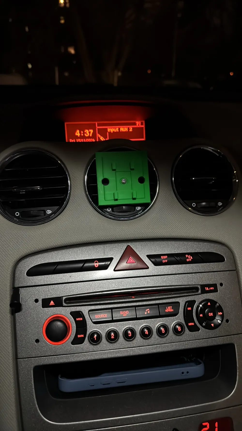 CarPlay/Android Auto screen mount for Peugeot - Free 3D Print Model ...