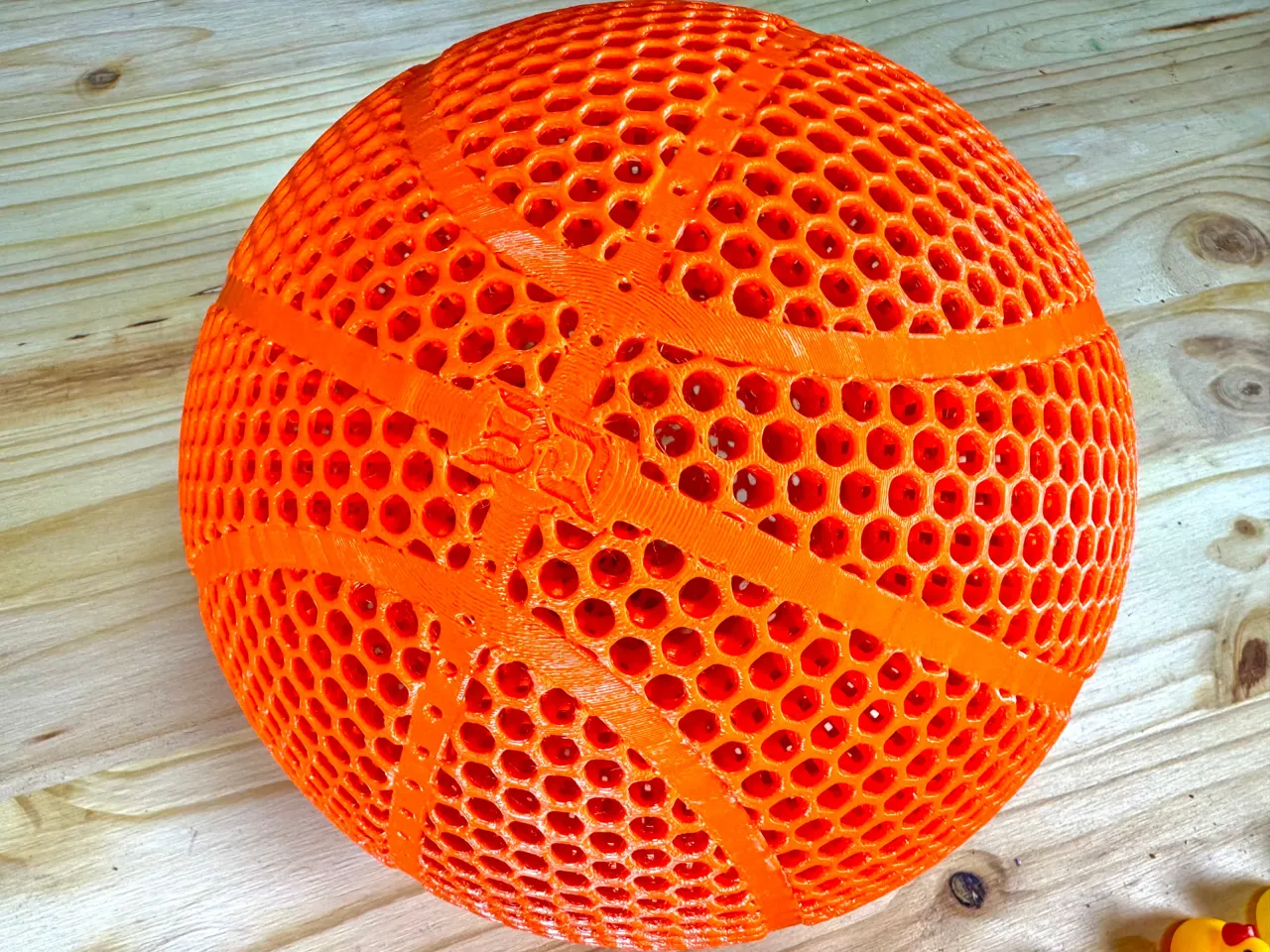 BIQU Airless Basketball view 3