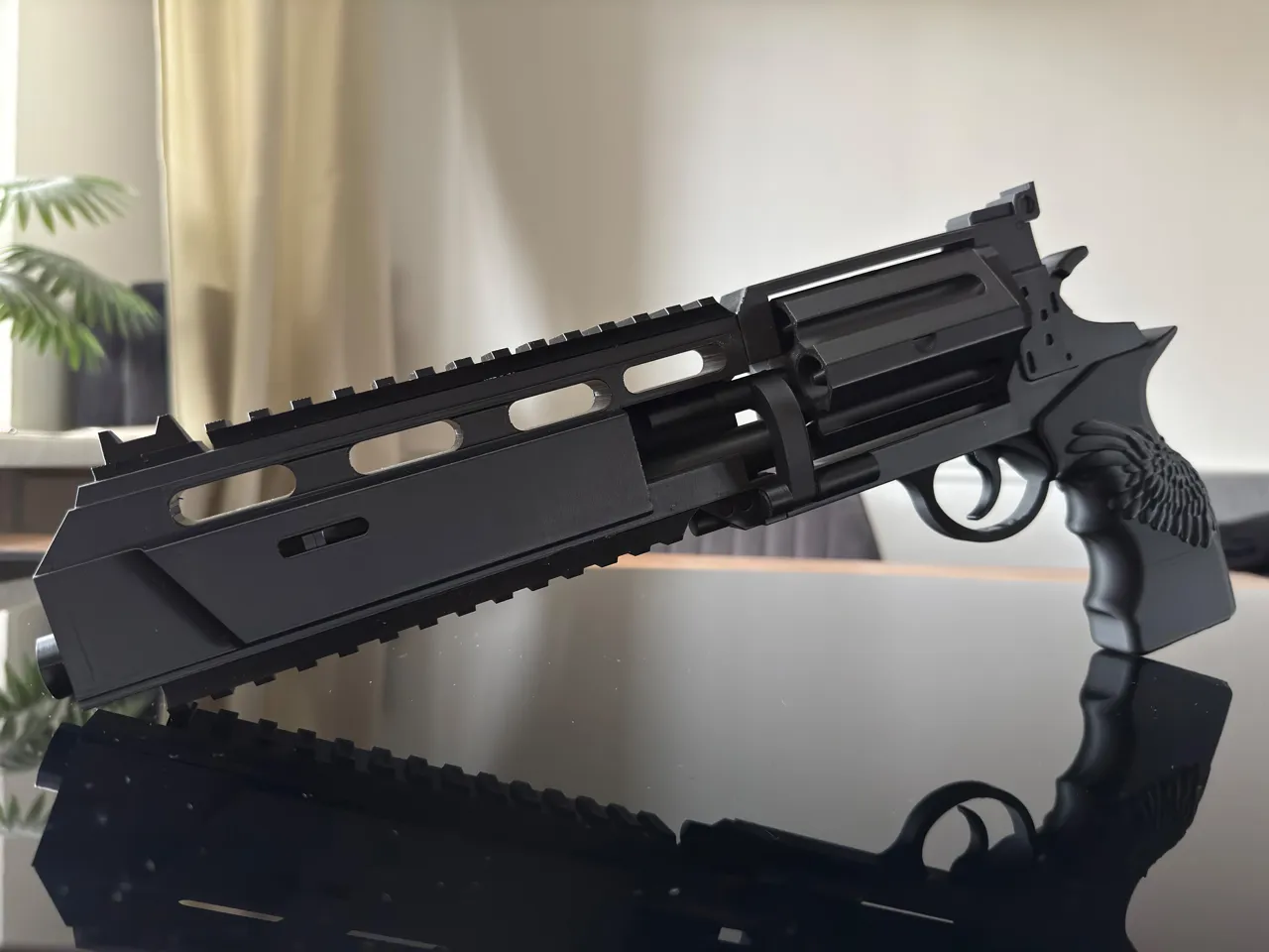 Resident Evil Requiem DSH-12 Revolver view 4