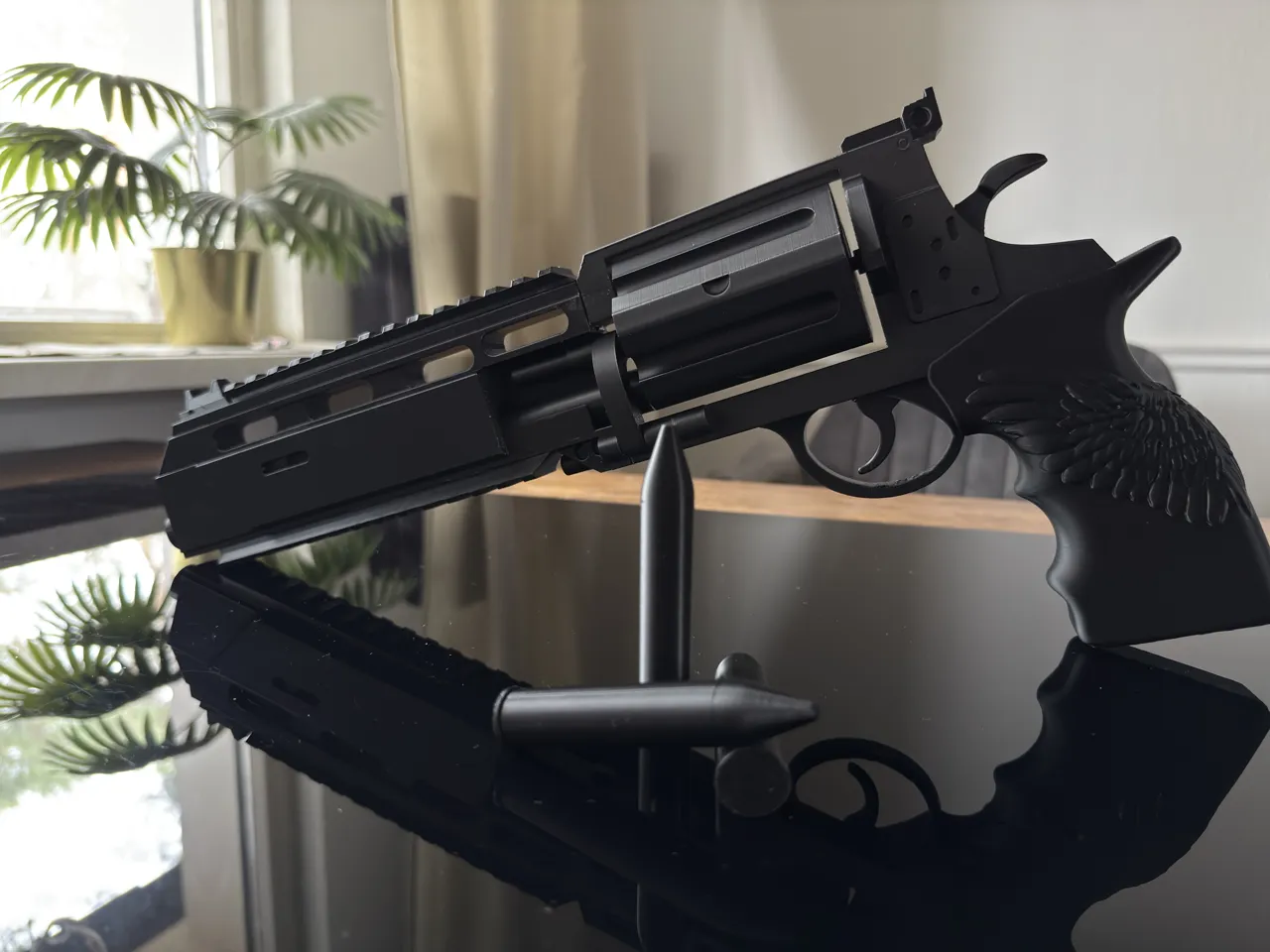 Resident Evil Requiem DSH-12 Revolver view 2