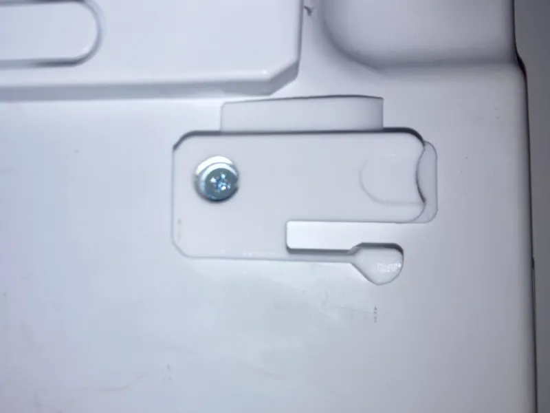 Tür clips Gefrierschrank Bauknecht GKN 2173 A3