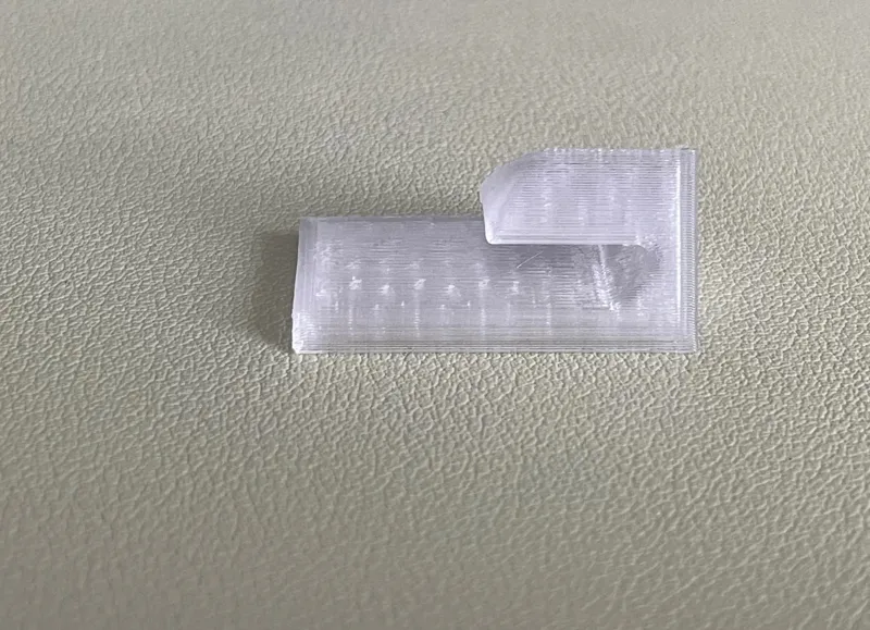 Glue hook / Klebehaken