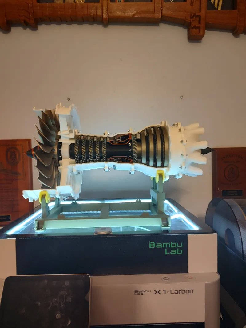 Jet Engine stand with non-slip