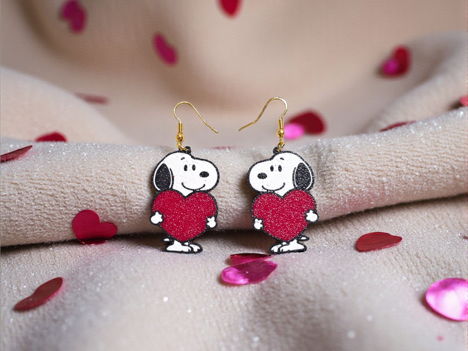 Snoopy in love earrings