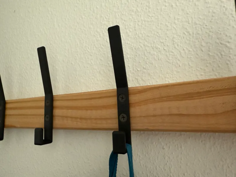 Wardrobe hook