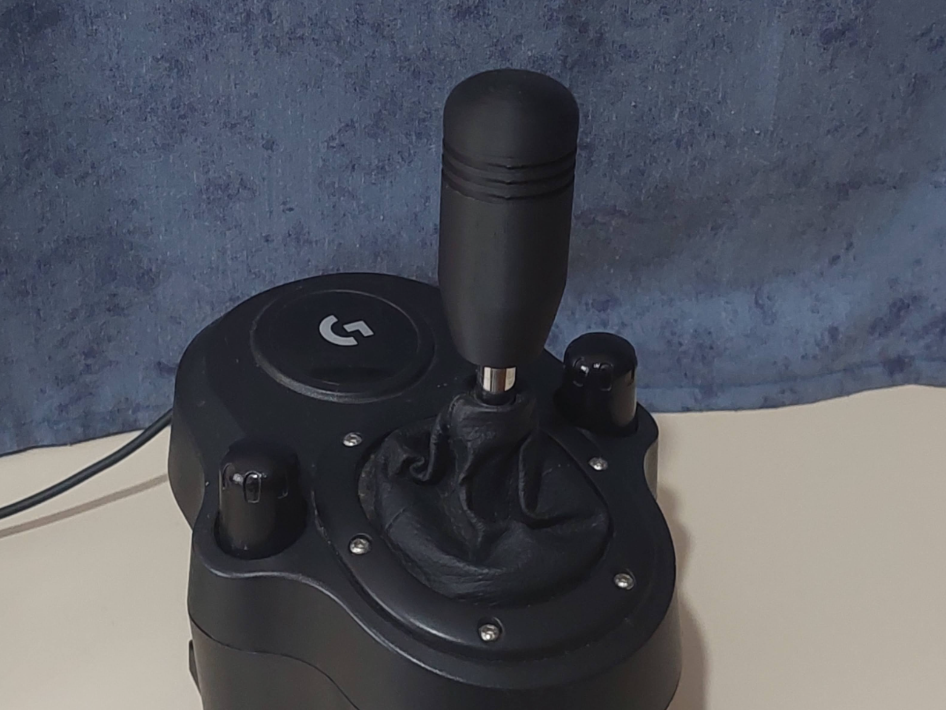 Logitech Shifter Knob – No Visible Screws