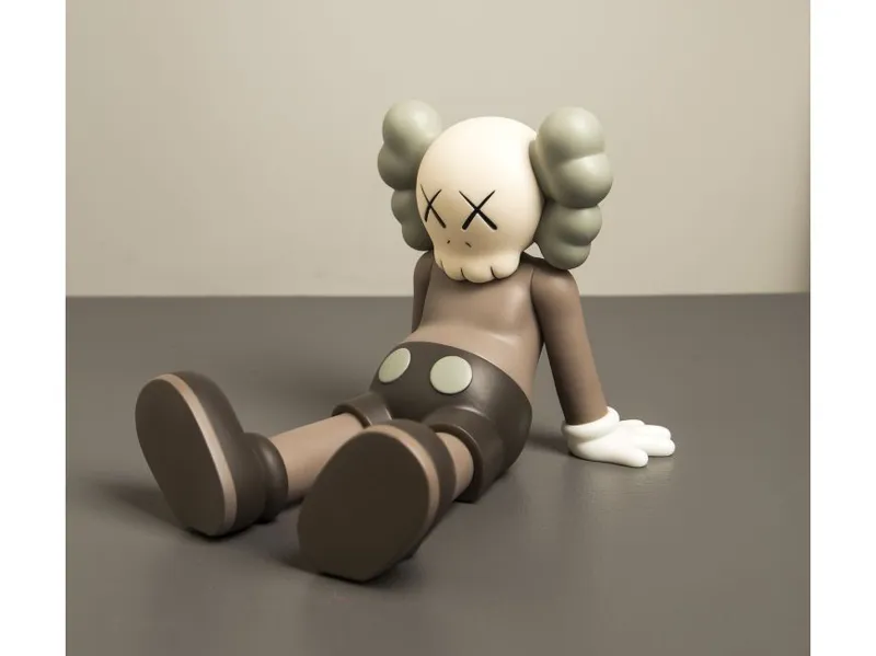 Tribute to kaws - sitting character