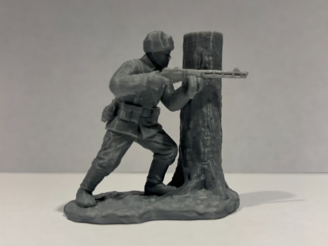 USSR ( SOVIET ) SOLDIER WITH PPSH BEHING TREE