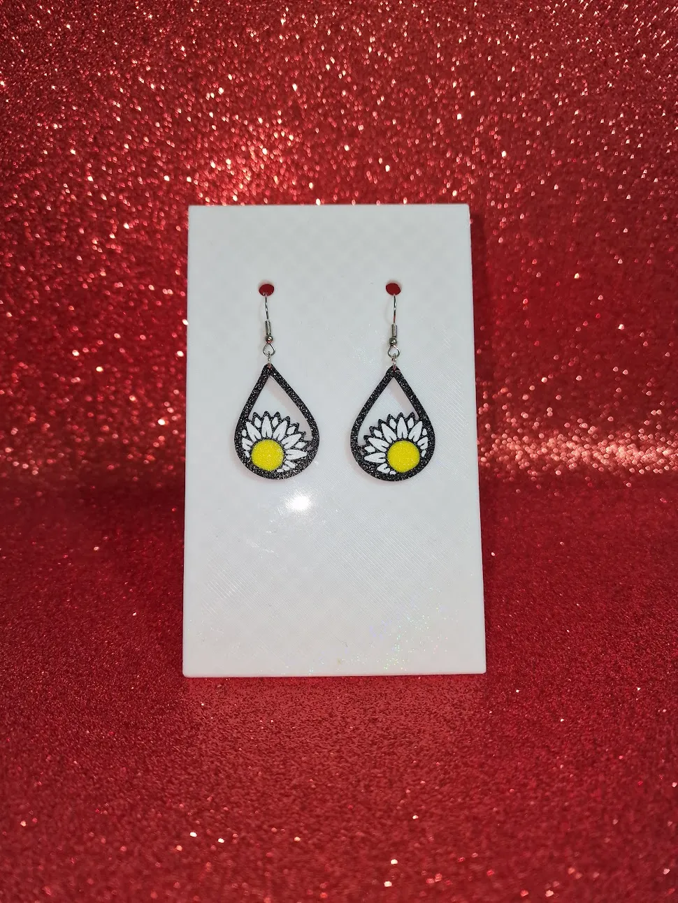 Daisy in a drop earrings view 2