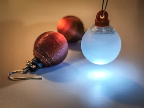 Christmas Balls LED Earrings - Pendant view 2