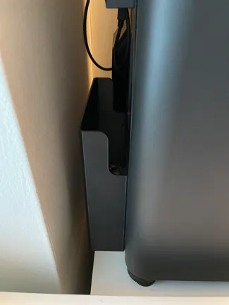 Magnetic Poop chute