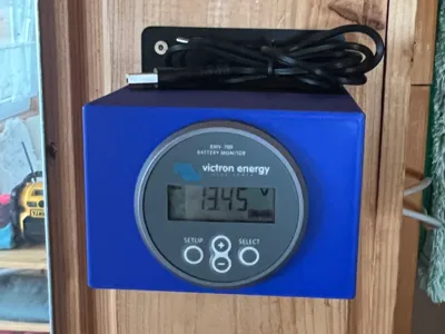 Wall mount for Victron Energy BMV-700 + USB