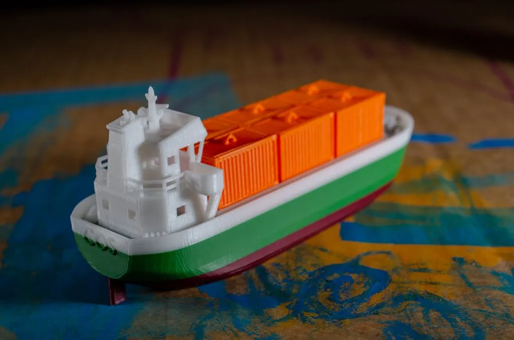 COS - the Container Ship view 4