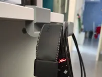 Support casque de bureau avec gestion des câbles — photo 1