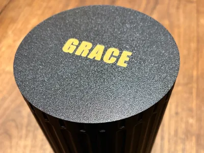 Threaded jar with editable text