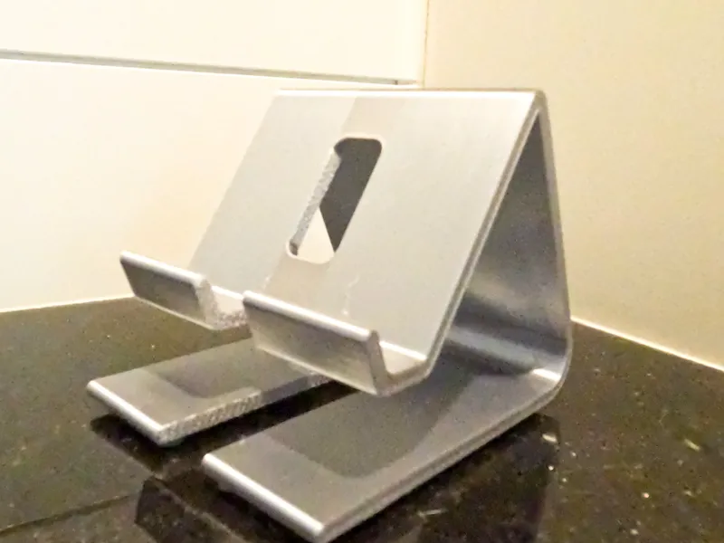 Minimalistic Phonestand