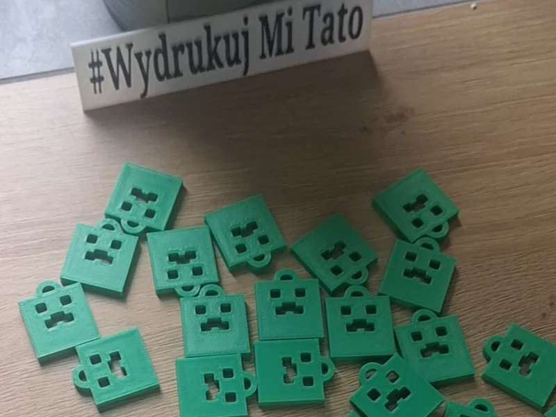 Creeper Minecraft Keychain [place for name]
