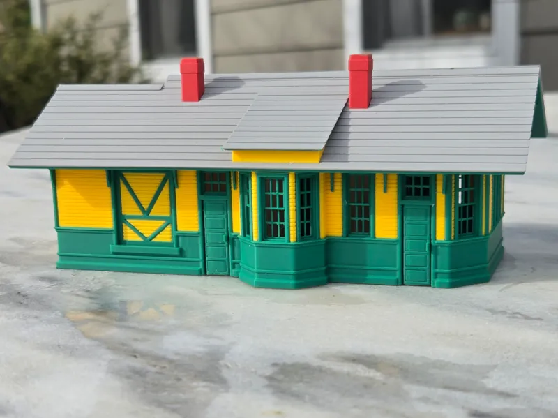 HO LaGrange Train Station