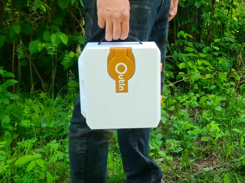 OutIn Nano Espresso All-in-One carrying case