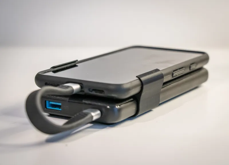 Charger + Phone clip