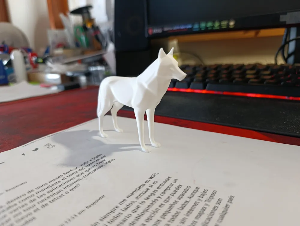 Minimalist Wolf Sculpture - Free 3D Print Model - MakerWorld