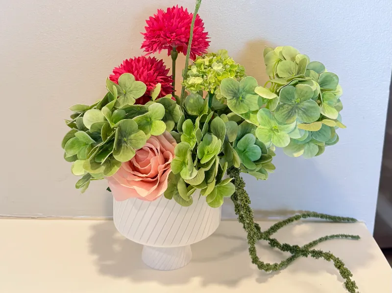 Ribbed Pedestal Flower Vase - Wedding Decor