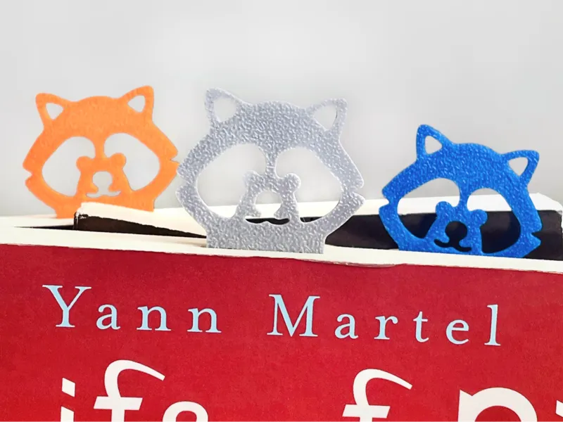Racoon Slip-On Bookmark