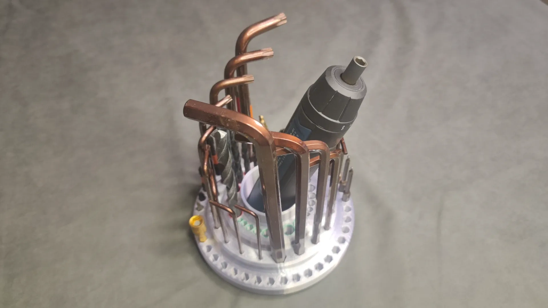 Miniatura 4 do modelo 3D 批头 钻头 六角扳手 梅花扳手 T型扳手 收纳盒 存储盒 收纳台 阶梯式收纳 桌面式可旋转工具收纳台