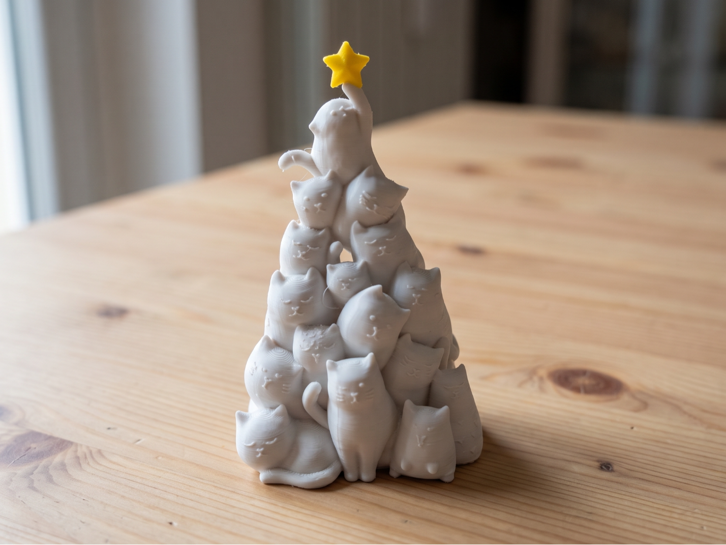 Adorno Navideño "Felino Apilado" para Árbol