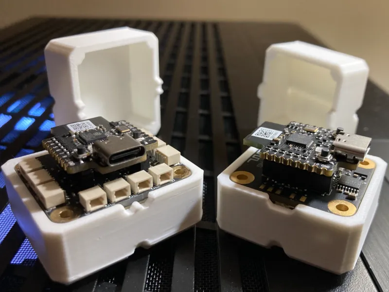 Cyberbrick Controller and Receiver Box/Clamshell