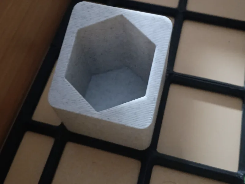 item holder 