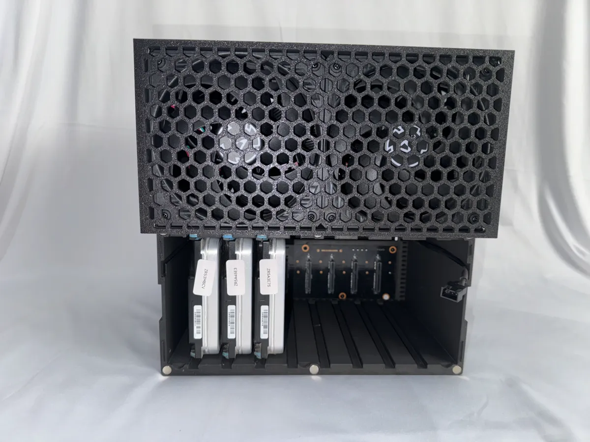 Case for a Network-Attached Storage – SFX Model - Free 3D Print Model ...
