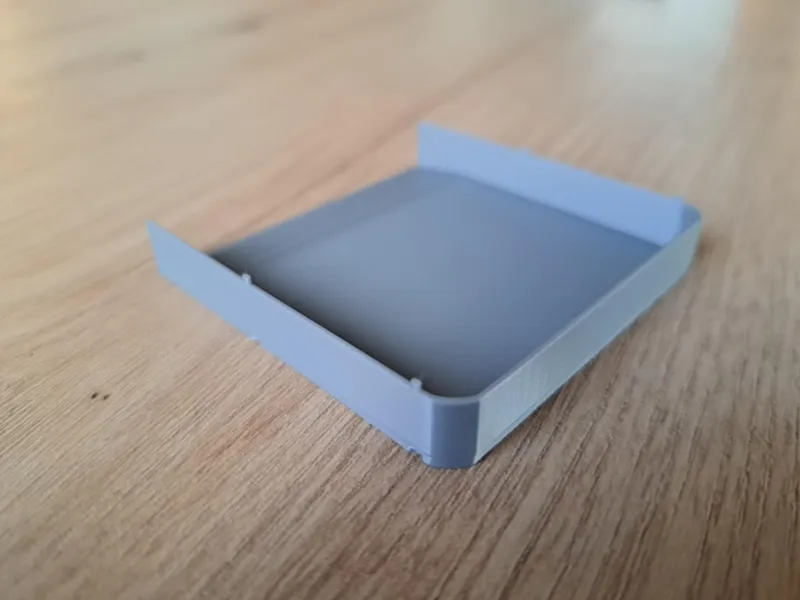 Small stackable sorting tray