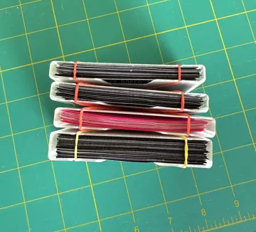 Soporte: Con Badge Ribbon Holder — vista de referencia 3