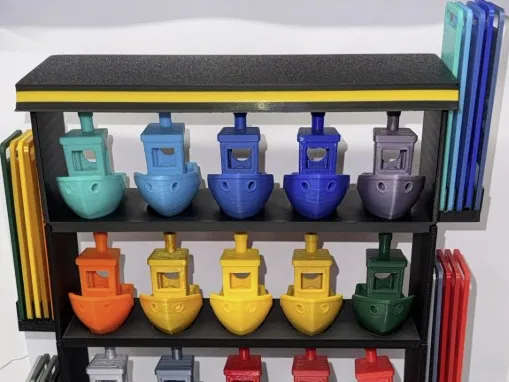 Benchy display with card holder