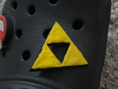 Zelda triforce jibbitz