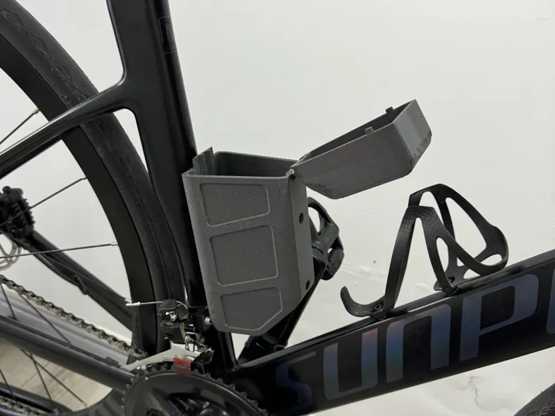 公路车破风工具盒水壶架安装  aerodynamic Tool for road bike