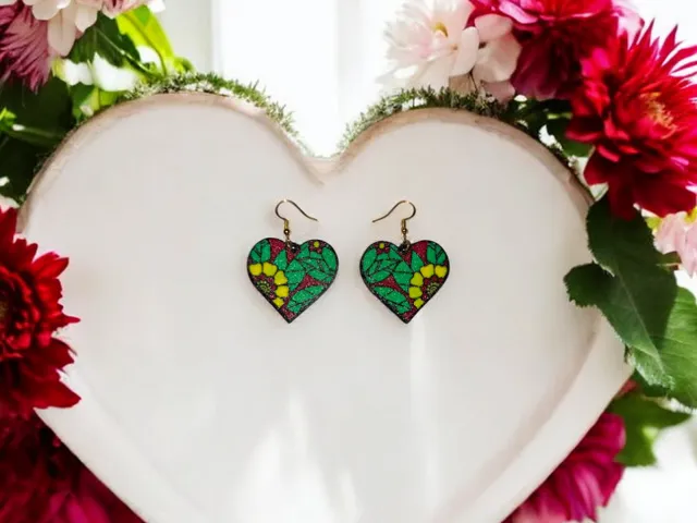 Heart blooming earrings