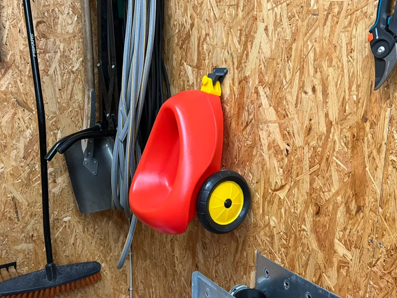 Dantoy Scooter - Trailer wall mount
