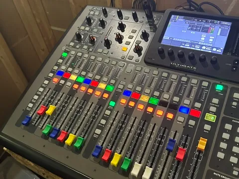 Behringer X32 - Fader