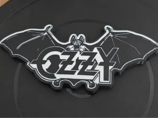 Ozzy Osbourne Fledermauskühlschrankmagnet