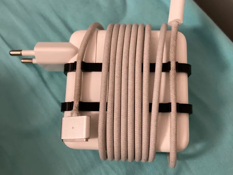 Macbook M1pro. magsafe cable winder