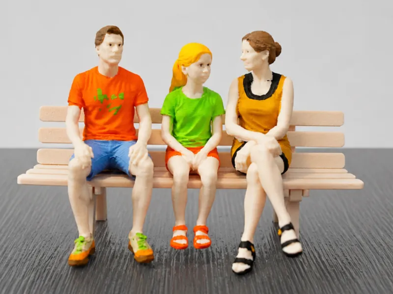 sitzende Familie (Sommer) geeignet für LGB  1:22,5