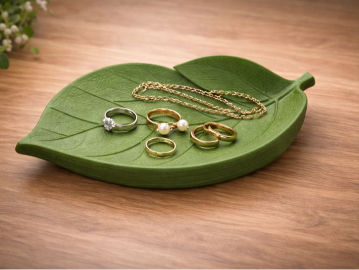 Minimalist Leaf Valet Tray