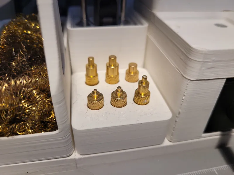 Gridfinity Threaded insert tip holder