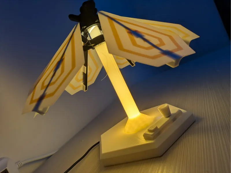 THE UMBRELLAMP - Mechanical Umbrella Lamp